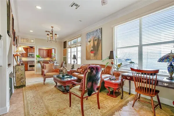 910 TOURO ST #4, New Orleans, LA 70116