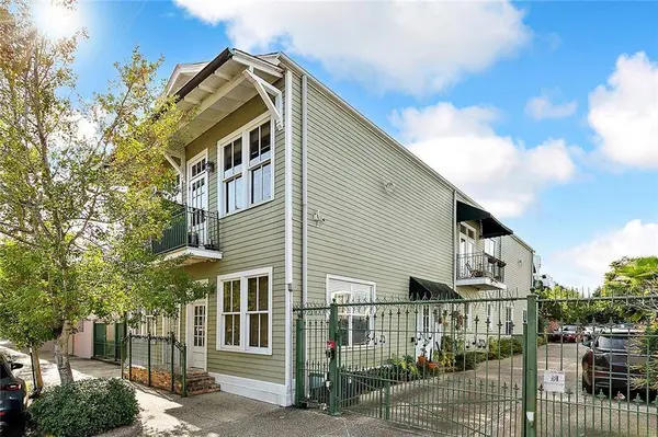 910 TOURO ST #4, New Orleans, LA 70116