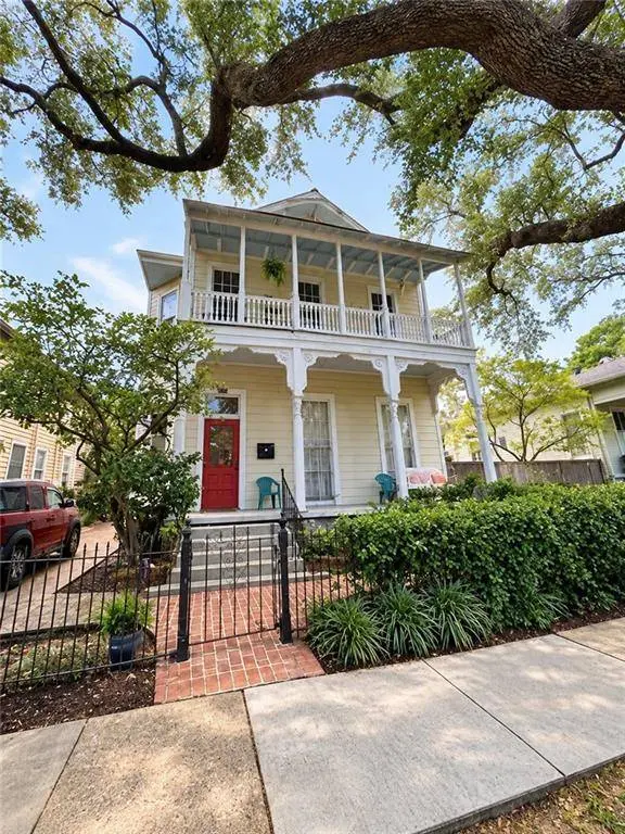 1122 NAPOLEON AVE #5
