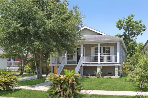 8521 EDINBURGH ST, New Orleans, LA 70118