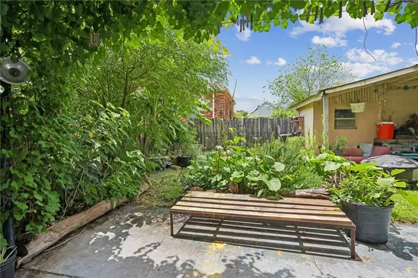 2406 ST ROCH AVE, New Orleans, LA 70117