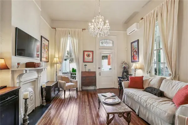 1224 ROYAL ST #1, New Orleans, LA 70116