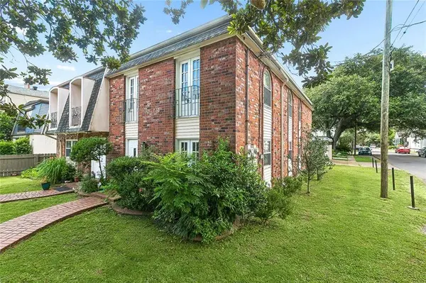 501 HILLARY ST, New Orleans, LA 70118
