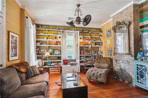 518 PACIFIC AVE, New Orleans, LA 70114