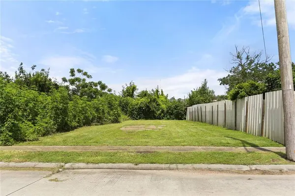 2332 LIZARDI ST, New Orleans, LA 70117