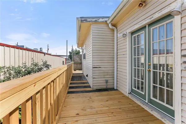 2546 ELDER ST, New Orleans, LA 70122