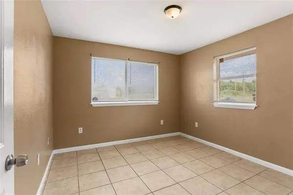 2109-11 OCTAVIA DR, Chalmette, LA 70043