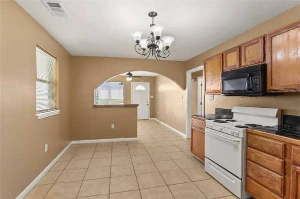 2109-11 OCTAVIA DR, Chalmette, LA 70043