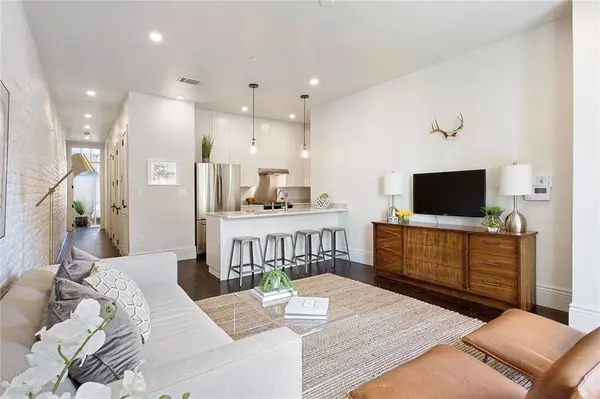 427 GRAVIER ST, New Orleans, LA 70130