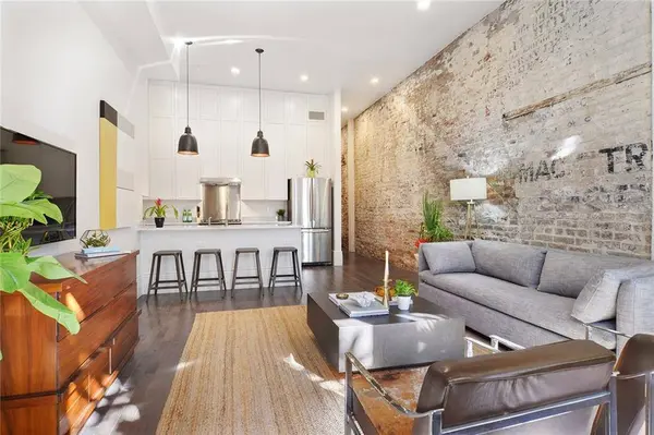 427 GRAVIER ST, New Orleans, LA 70130