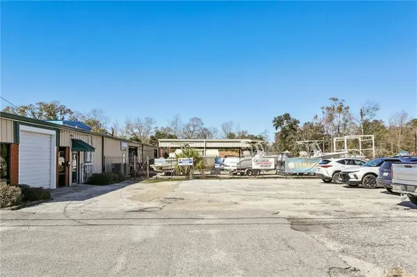 3663 PONTCHARTRAIN DR, Slidell, LA 70458