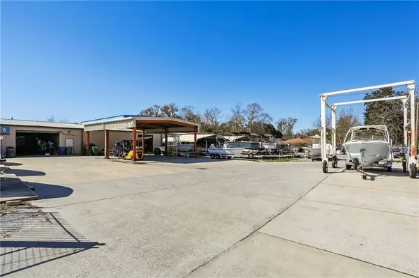 3663 PONTCHARTRAIN DR, Slidell, LA 70458