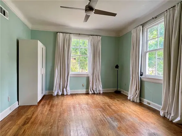 4428 FONTAINEBLEAU DR, New Orleans, LA 70125