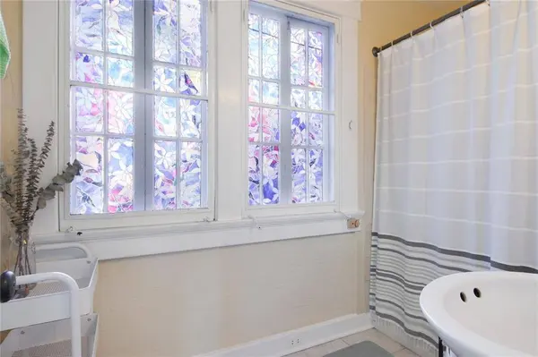 4809 CARONDELET ST, New Orleans, LA 70115