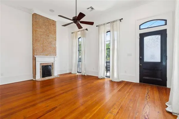 820 ALVAR ST, New Orleans, LA 70117