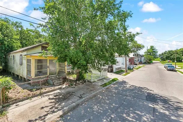 625 FORSTALL ST, New Orleans, LA 70117