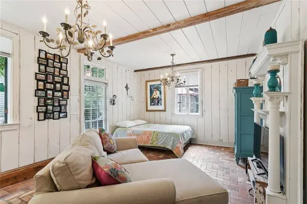 718 URSULINES AVE #D, New Orleans, LA 70116