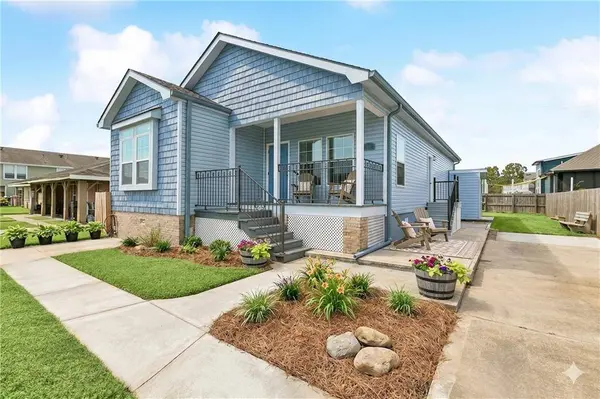 920 COUGAR DR, Arabi, LA 70032