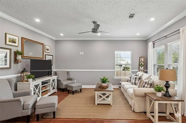 920 COUGAR DR, Arabi, LA 70032