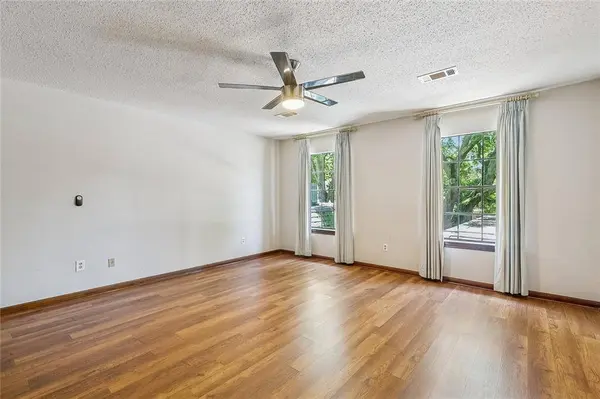 21 CARRIAGE LN, New Orleans, LA 70114