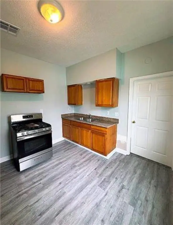 1728 LESSEPS ST, New Orleans, LA 70117