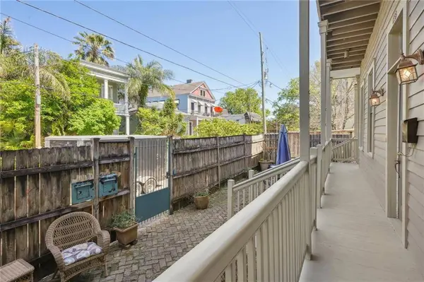 1333 JOSEPHINE ST, New Orleans, LA 70130