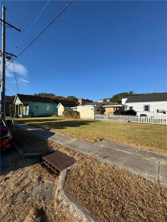3628 ST CLAUDE AVE, New Orleans, LA 70117