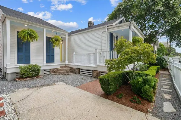 319 CALHOUN ST, New Orleans, LA 70118