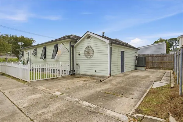 900 FLORIDA BLVD, New Orleans, LA 70124