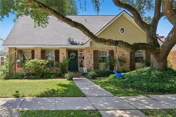3549 SILVER MAPLE CT, New Orleans, LA 70131