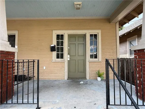 1133 BELLEVILLE ST, New Orleans, LA 70114