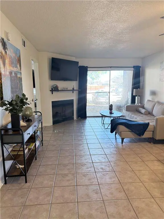 2425 OXFORD PL #132, Gretna, LA 70056