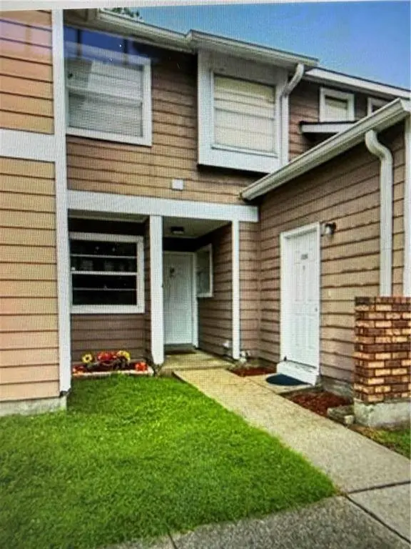 2425 OXFORD PL #132, Gretna, LA 70056