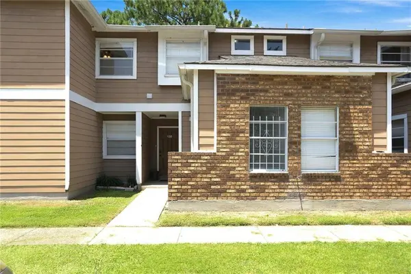 2425 OXFORD PL #131, Gretna, LA 70056