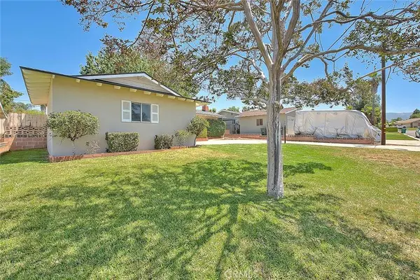 1242 2nd PL, Calimesa, CA 92320