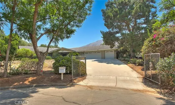 6572 Karen LN, Jurupa Valley, CA 92509