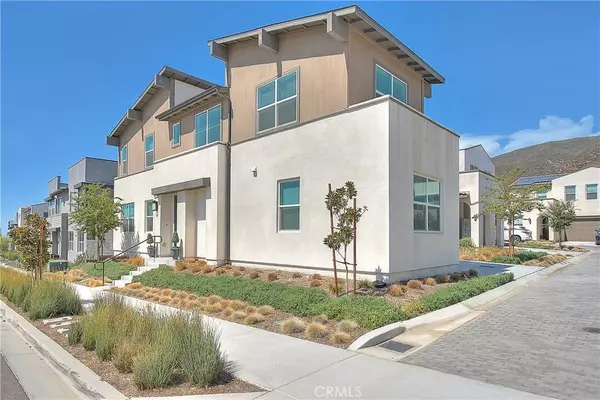 15820 Caterpillar DR, Fontana, CA 92336