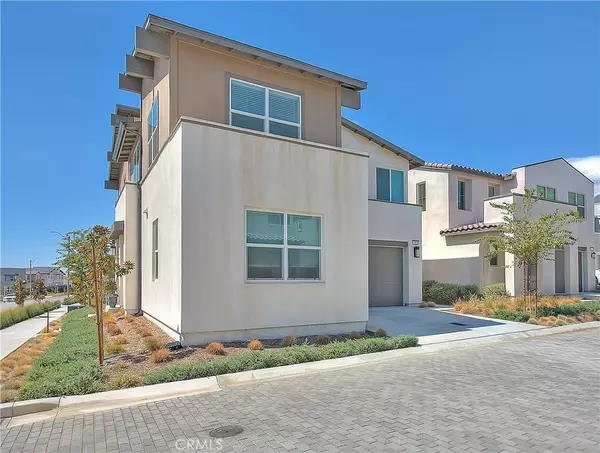 15820 Caterpillar DR, Fontana, CA 92336