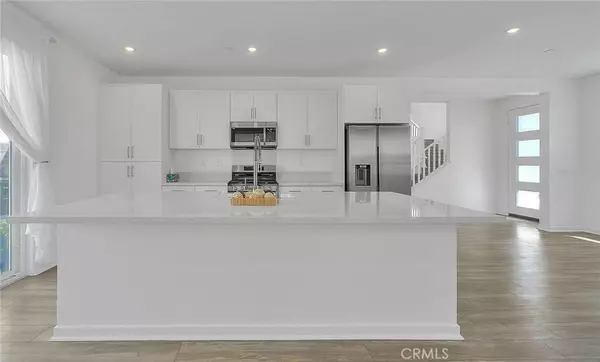 15820 Caterpillar DR, Fontana, CA 92336