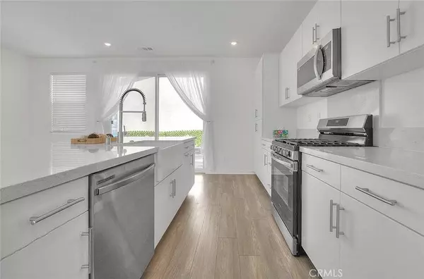 15820 Caterpillar DR, Fontana, CA 92336