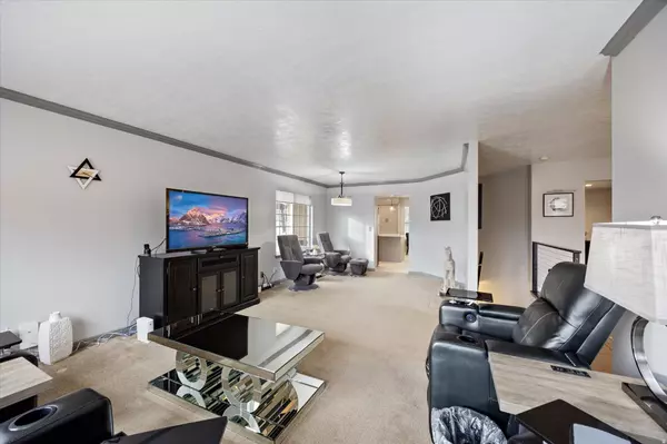 1937 E WASATCH BLVD, Sandy, UT 84092