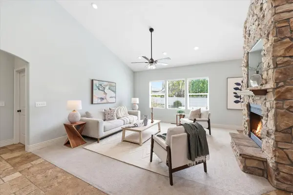 977 W WHITE WULFF DR, Bluffdale, UT 84065