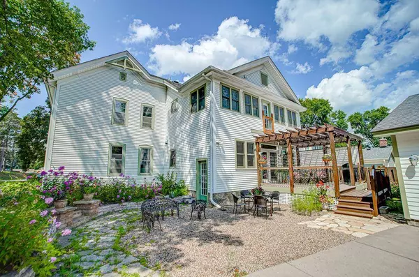 429 Pine ST W, Stillwater, MN 55082