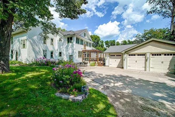 429 Pine ST W, Stillwater, MN 55082