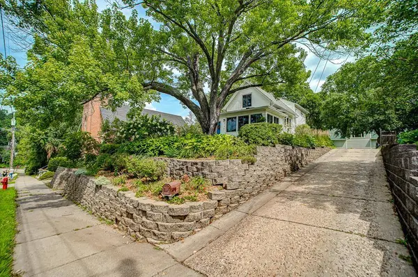 201 6th ST S, Stillwater, MN 55082