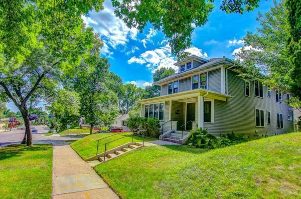 445 Lexington Pkwy S, Saint Paul, MN 55105