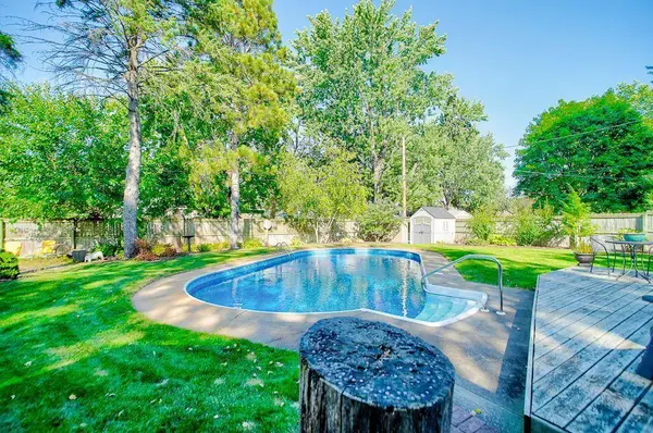 93 Martin WAY, Vadnais Heights, MN 55127