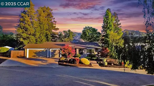 14 Mt Eden Pl, Clayton, CA 94517