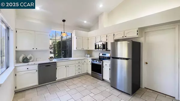 544 Fuchsia Dr, Benicia, CA 94510