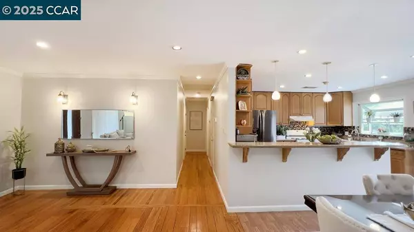 909 Santa Lucia Dr, Pleasant Hill, CA 94523